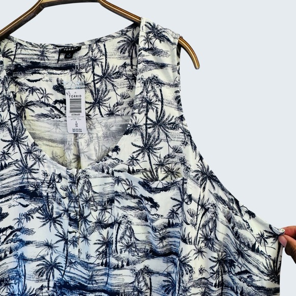 Torrid Women’s Tank Top Tropical Palm Print Size 4X - Picture 2 of 15